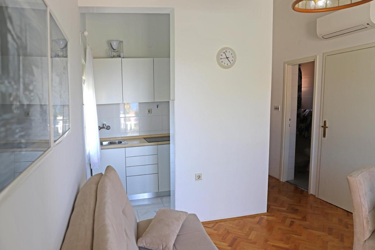 Apartment Hudan Malinska Dış mekan fotoğraf