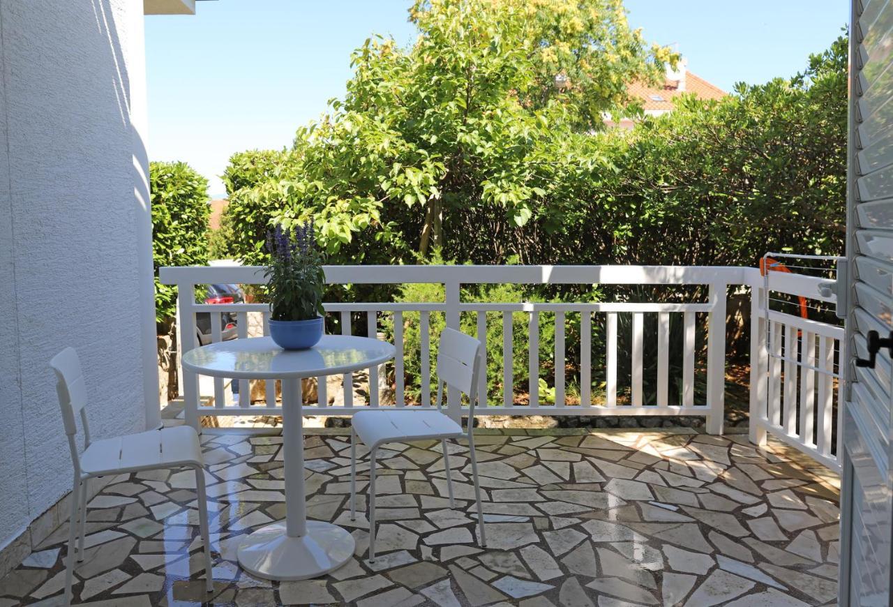 Apartment Hudan Malinska Dış mekan fotoğraf